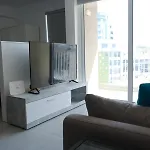 St Julians New Apartment! Bright, Spacious And Next To The Lejlighed *