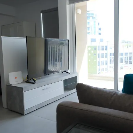 Offshore St Georges Bay St Julians Luxiourous Apartment *